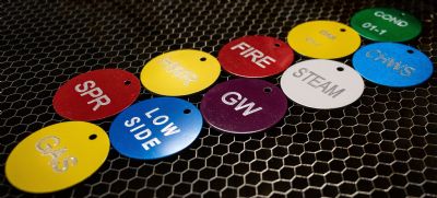 ENGRAVED CIRCLE TAGS